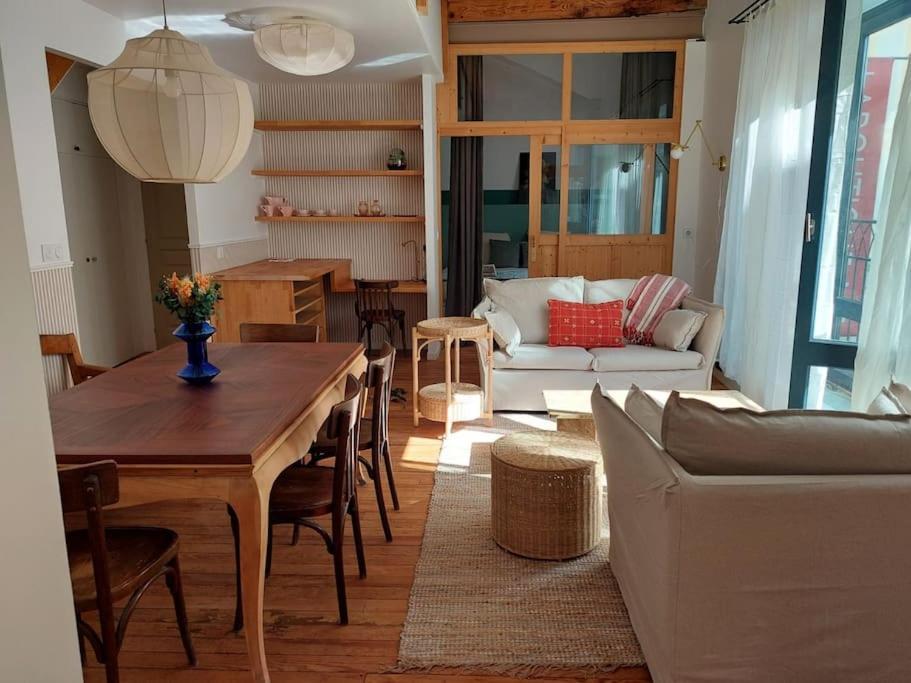 Magnifique Appartement Le Nid Des Thermes บาญเญอ-เดอ-บีกอร์ ภายนอก รูปภาพ